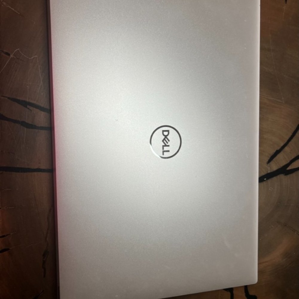 XPS 15 - 9500 laptop